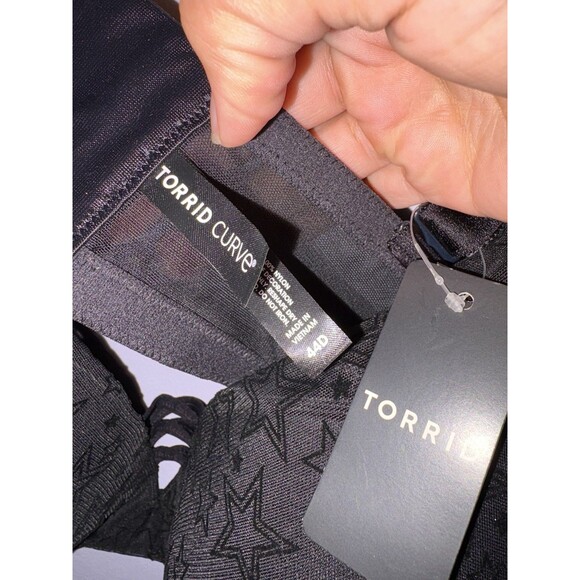 New Torrid Curve 44D Push Up Plunge Bra Black Goth Gothic Stars Punk NWT - Picture 5 of 7